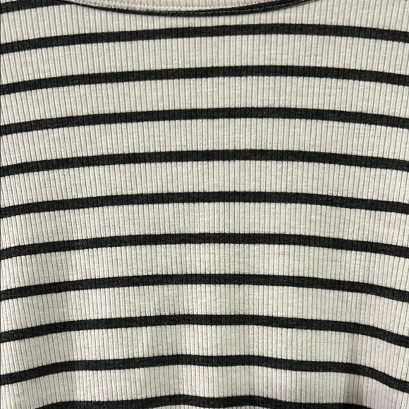 WE THE FREE Striped Black and White Ruffle Sleeve Top Size Small - Picture 4 of 5